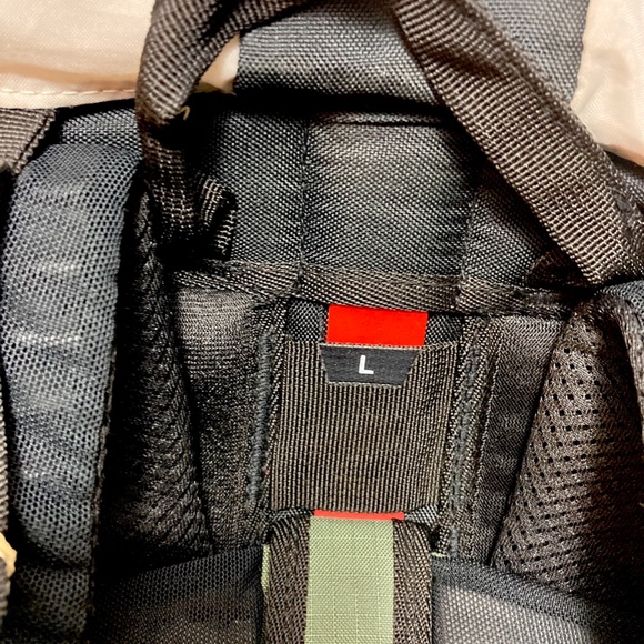 HIGH SIERRA PATHWAYS 75 ( USED GREAT SHAPE ) SIZE LARGE - Picture 3 of 3